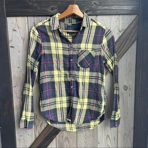 American Eagle boyfriend shirt yellow and navy blue flannel size xs